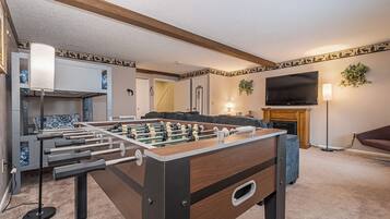 Studio (3 Bedrooms) | Property amenity