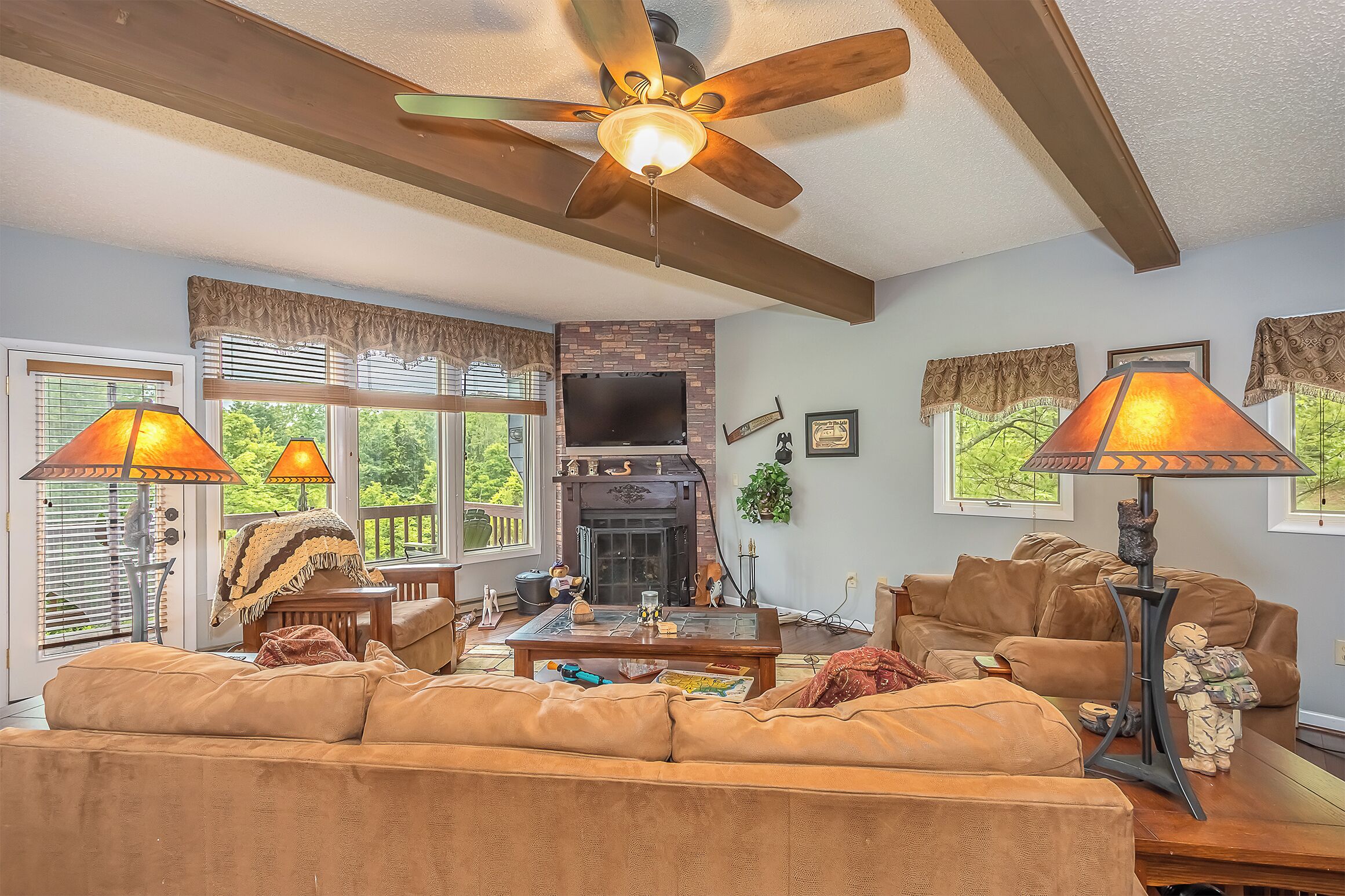 Studio (3 Bedrooms) | Tiện nghi, dịch vụ nơi lưu trú