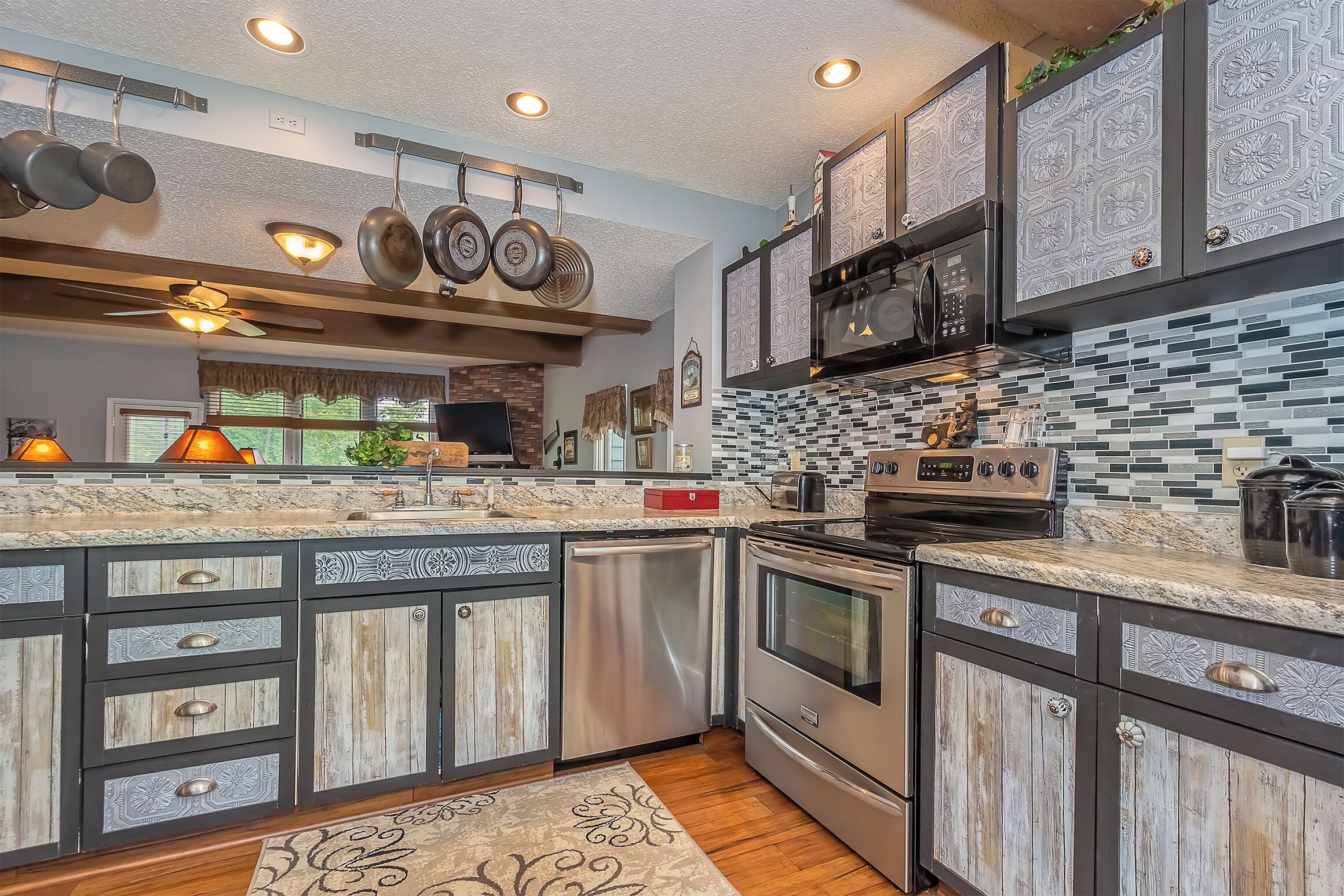 Studio (3 Bedrooms) | Tiện nghi, dịch vụ nơi lưu trú