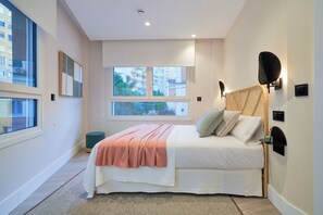 1 bedroom, iron/ironing board, internet, bed sheets
