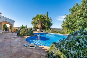 Pool - Villa 'Serenidad' with Mountain View, Pool, Wi-Fi and Air Conditioning (Viñuela)