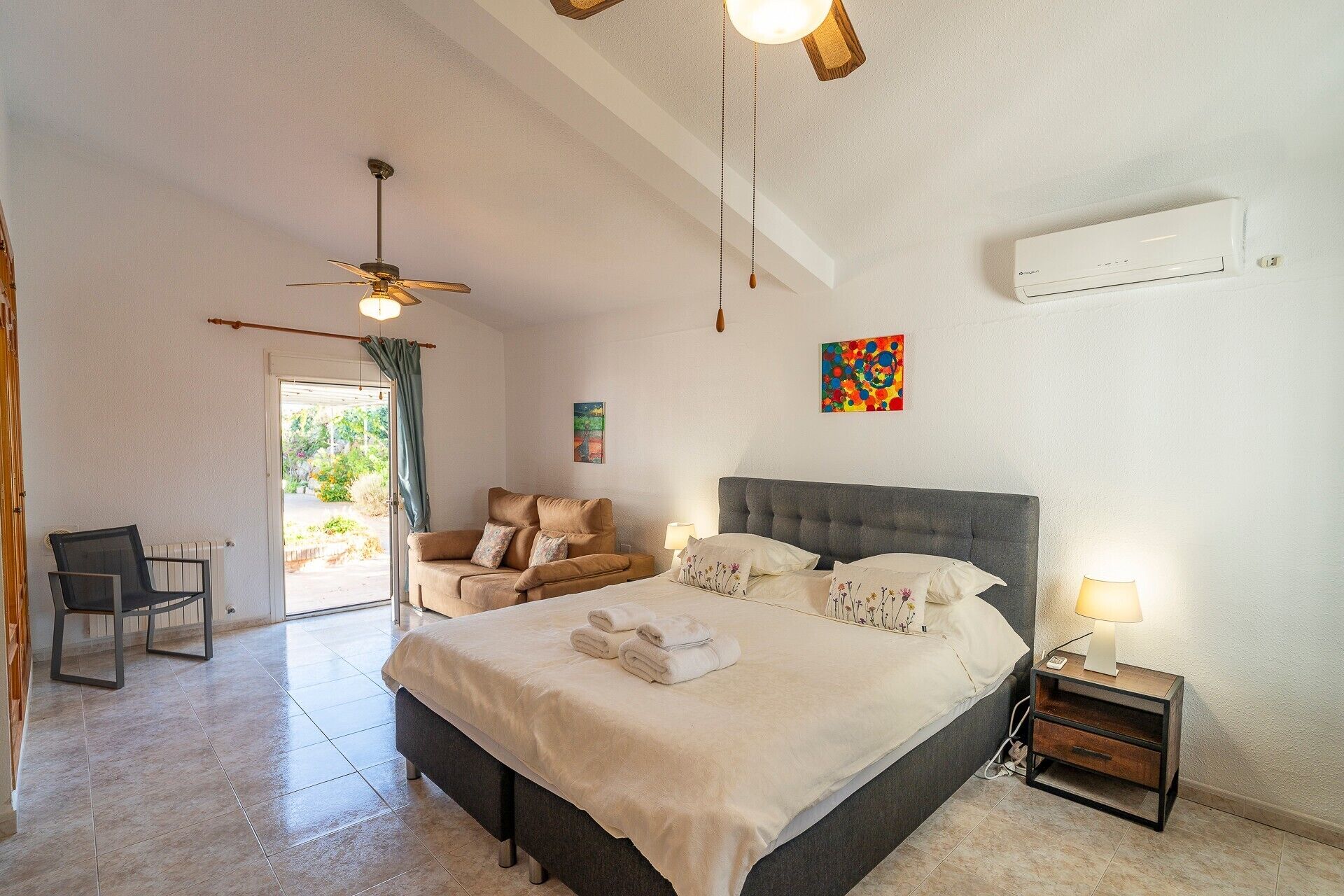 4 Schlafzimmer, Bügeleisen/Bügelbrett, kostenloses WLAN, Bettwäsche