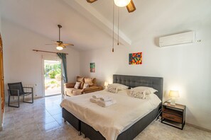 4 chambres, fer et planche à repasser, Wi-Fi gratuit, draps fournis