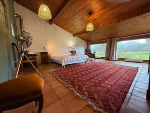 6 bedrooms, iron/ironing board, travel cot, free WiFi