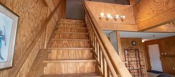 Leatherbark 306A 2BR/1BA Sleep 8 Fireplace Wi-Fi Close to Village & Slopes