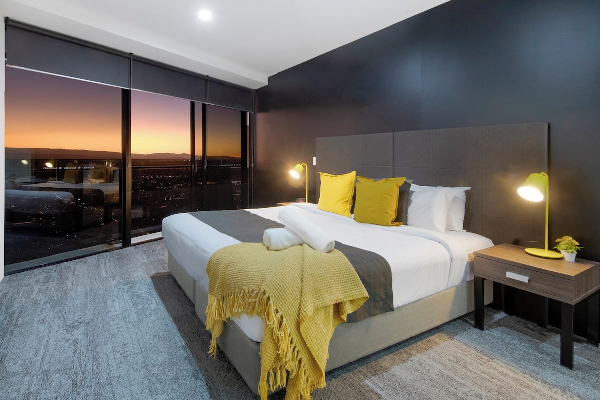 Apartment, 2 Bedrooms, Private Bathroom, River View | Individually decorated, individually furnished, iron/ironing board