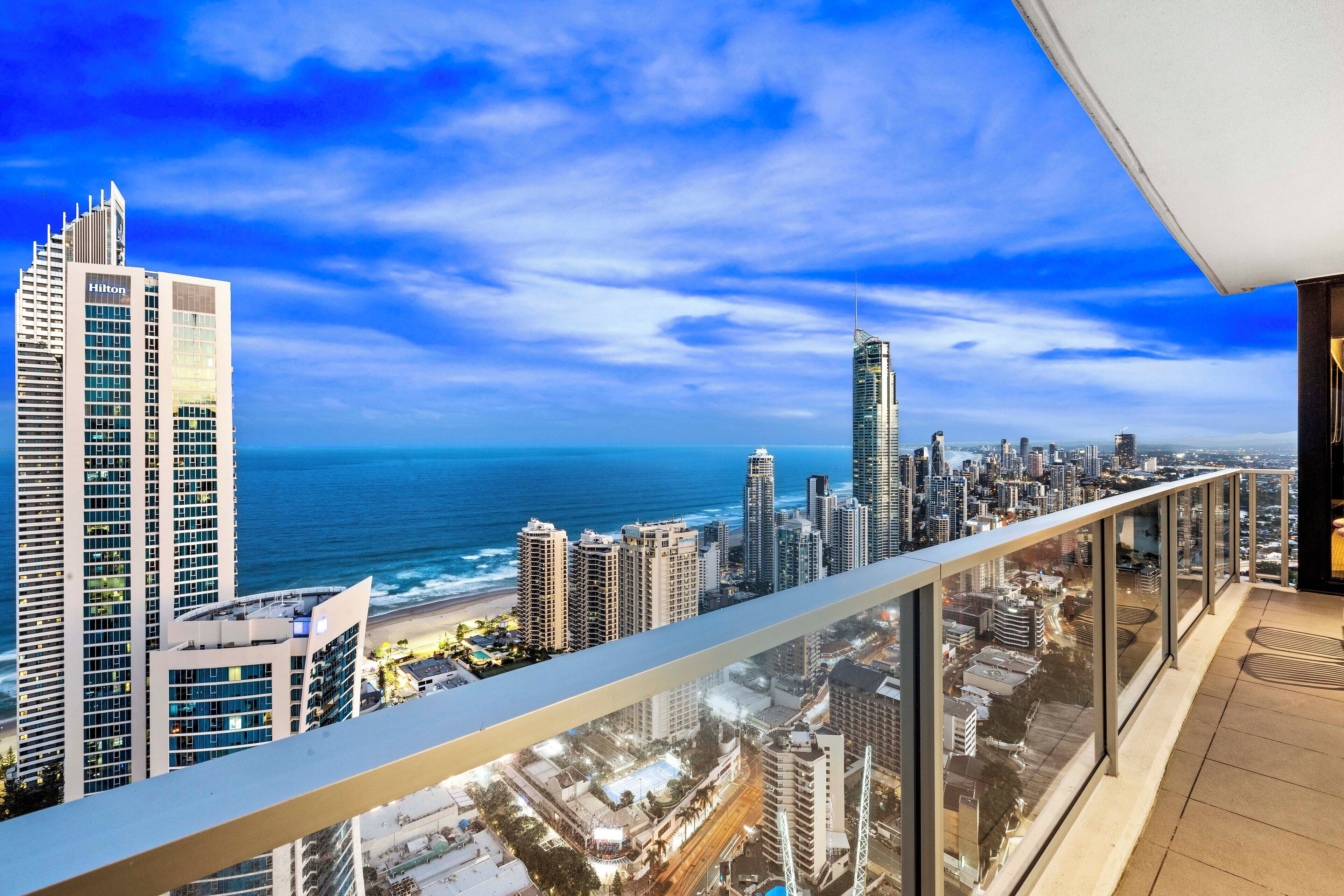 4 Bedroom 2.5 Bathroom Ocean Spa - High Floor Apartment | Balcony