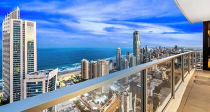 Circle on Cavill - Wow Stay