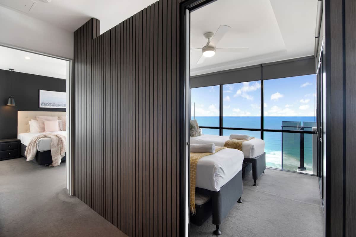 3 Bedroom 2 Bathroom Ocean Spa - High Floor Apartment | Individually decorated, individually furnished, iron/ironing board