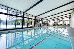 Inomhuspool och 2 utomhuspooler