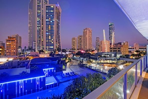 2 Bedroom 1 Bathroom Spa - Low Floor Apartment | View from room - Circle on Cavill - WOWSTAY (Surfers Paradise)