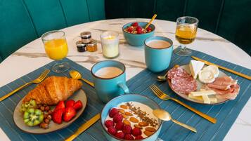 Daily buffet breakfast (EUR 12.90 per person)
