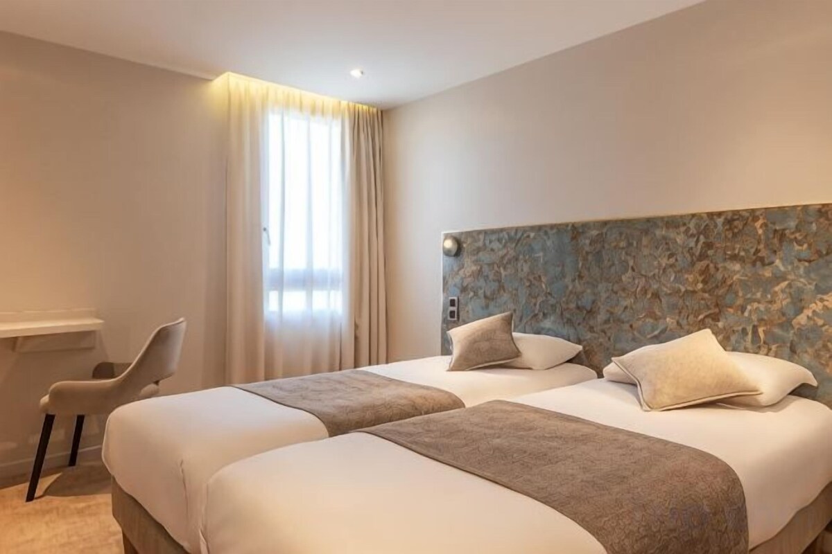 Cortinas opacas y sistema de insonorización