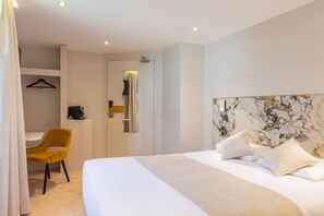 Deluxe Double Room | Blackout curtains, iron/ironing board, free WiFi, bed sheets