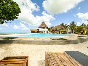 Outdoor pool - Jambo beach hotel Paje (Paje)