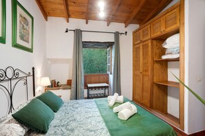 1 bedroom, iron/ironing board, free WiFi, bed sheets - Vacation Home 'El Nogal' with Sea View, Private Terrace and Wi-Fi (San Juan de la Rambla)