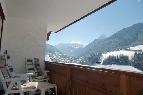 Ferienwohnung "Manuela" mit Bergblick, Balkon und WLAN