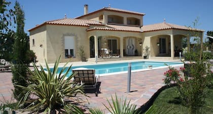 Mas de la Taillandiere - Cottages BALI