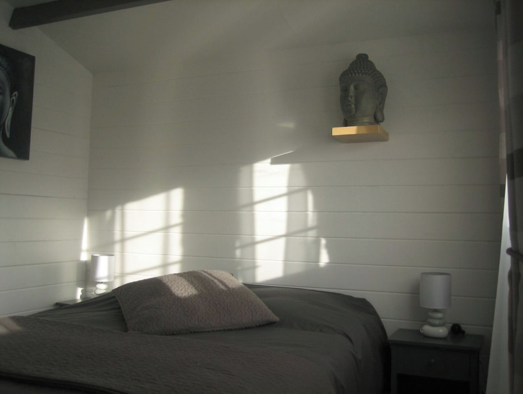 2 chambres, fer et planche à repasser, lit parapluie, draps fournis