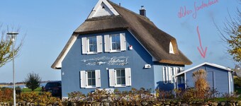 Albatros I***** - Exclusive thatched house on the waterfront