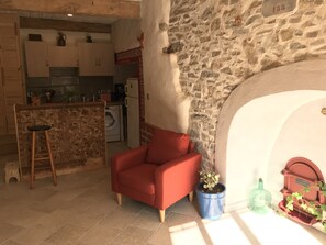 Interior - Renovated wine cellar and outbuilding in the heart of nature (Villetritouls)