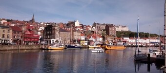 2: Lapwing Sleeps 4 (2 Bedrooms)