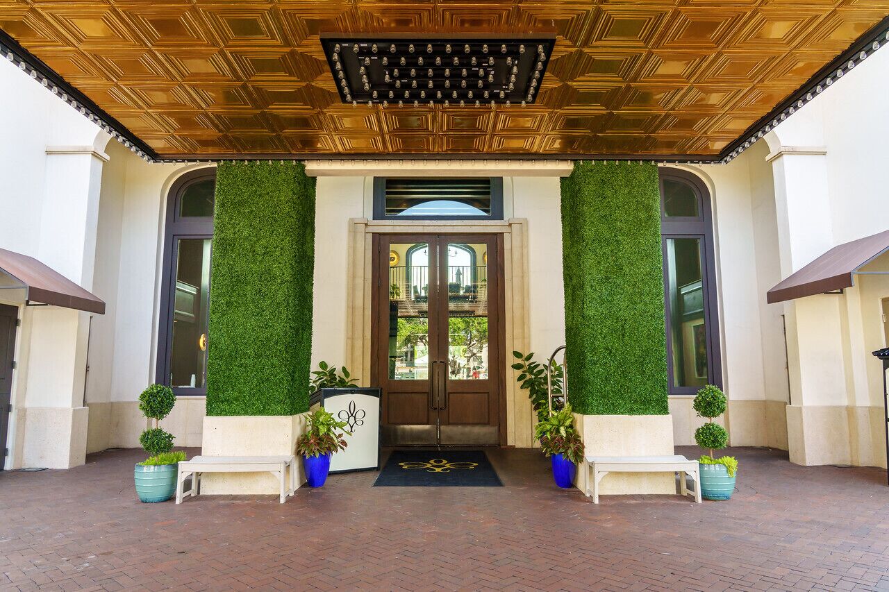 Gorgeous Condo located in the Bellasera Resort