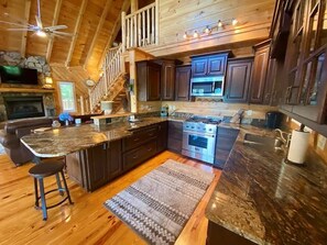 Coffee/tea maker, fridge, microwave, oven - Lux cabin Waterfall, Breathtaking Views & Hot Tub! (Sevierville)
