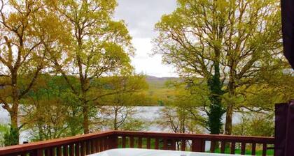 Elevated Loch View Cabin with WiFi, Electric Hot Tub and Mountain Views