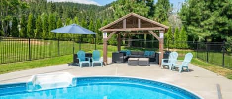 Een verwarmd zwembad