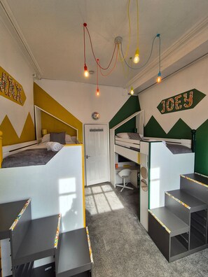 2 bedrooms, iron/ironing board, free WiFi, bed sheets - Spacious 2 Bed/Bath Central Apt, Parking & Garden (Exeter)