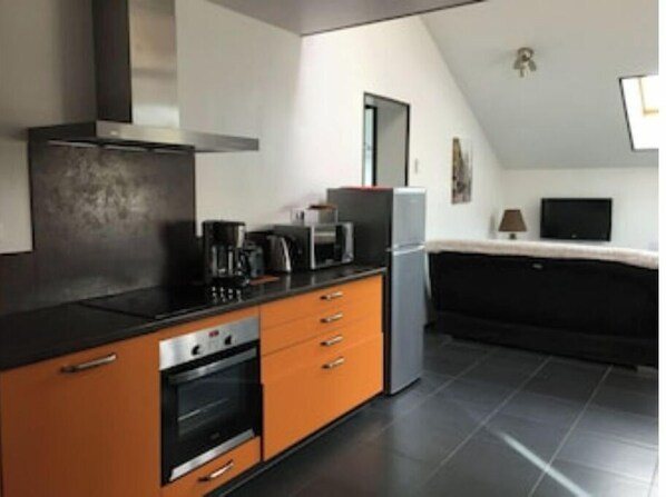 Fridge, microwave, oven, stovetop - L'appart 2 de Marie, 2 minutes from Equihen Plage beach:) 2 to 6 people (Équihen-Plage)