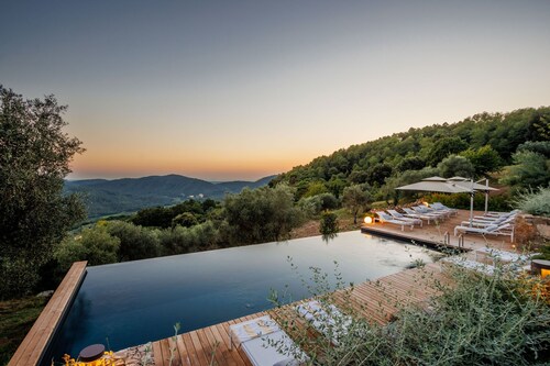 VILLA GIOMA-Charming rustic just restored with private panoramic infinity pool
