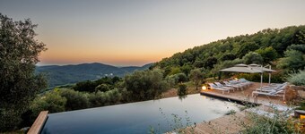 VILLA GIOMA-Charming rustic just restored with private panoramic infinity pool