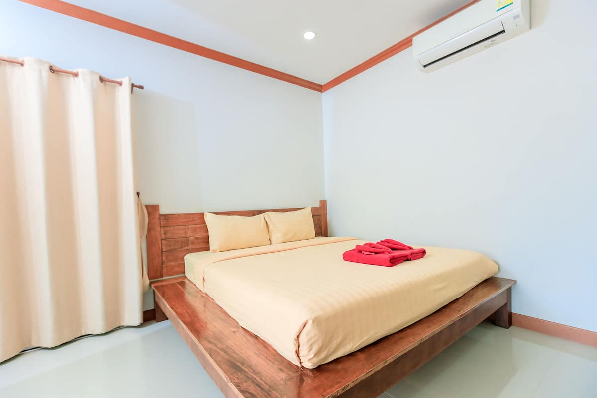 Standard Double Room | Free WiFi
