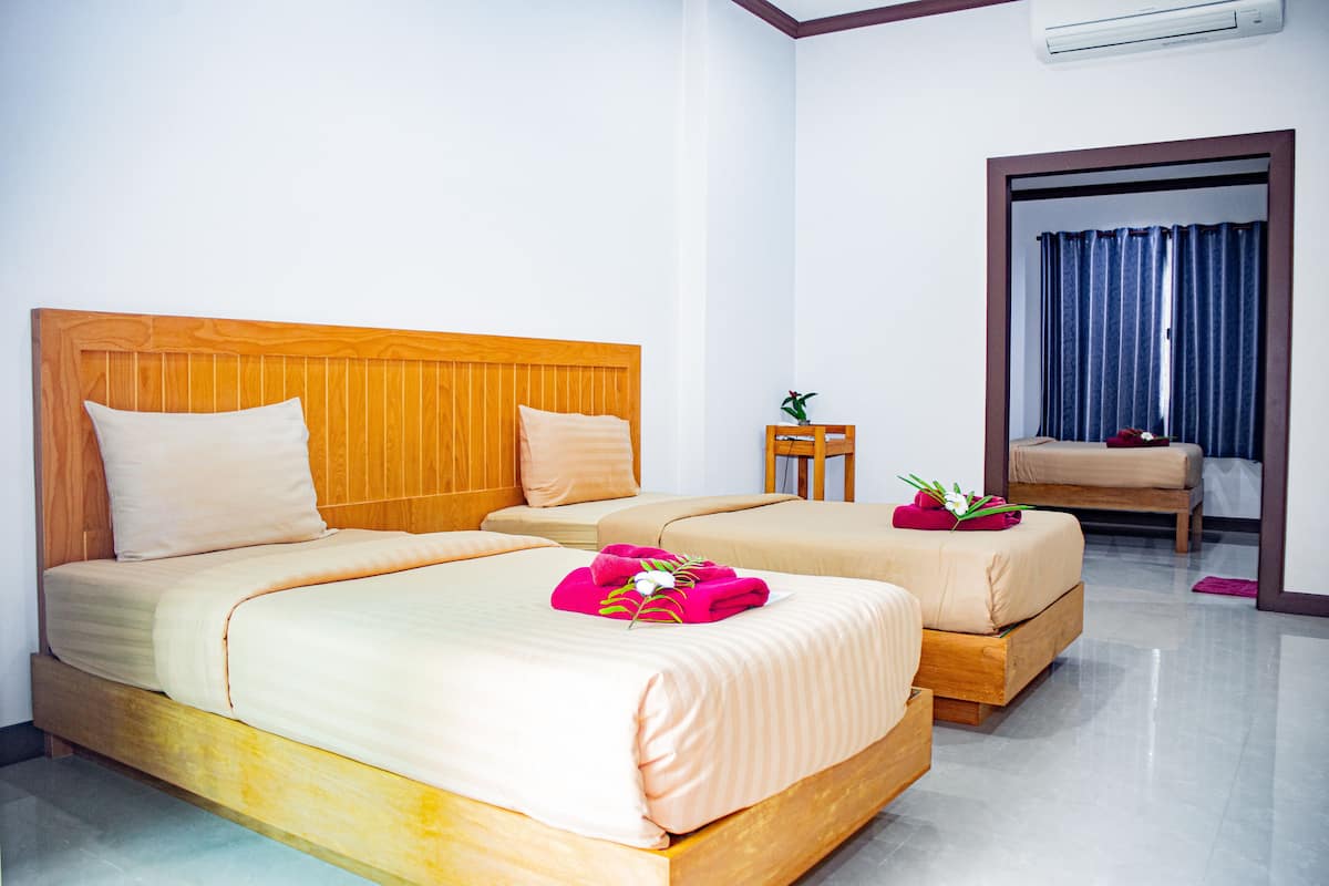 Standard Triple Room | Free WiFi