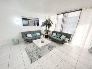 スマートテレビ、卓球台