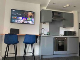 Apartment | Private kitchen | Fridge, microwave, oven, stovetop