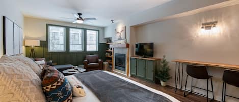 Estudio | Tabla de planchar con plancha y wifi gratis