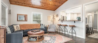 Cozy Hometown Getaway!