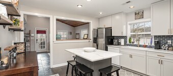 Cozy Hometown Getaway!