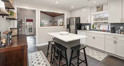 Cozy Hometown Getaway!