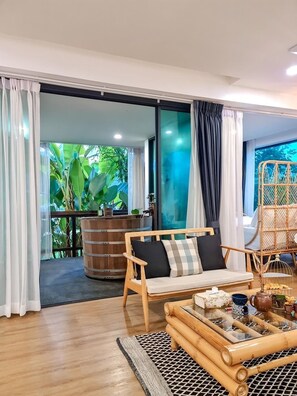 Family Farmer | Free minibar, individually decorated, individually furnished, desk