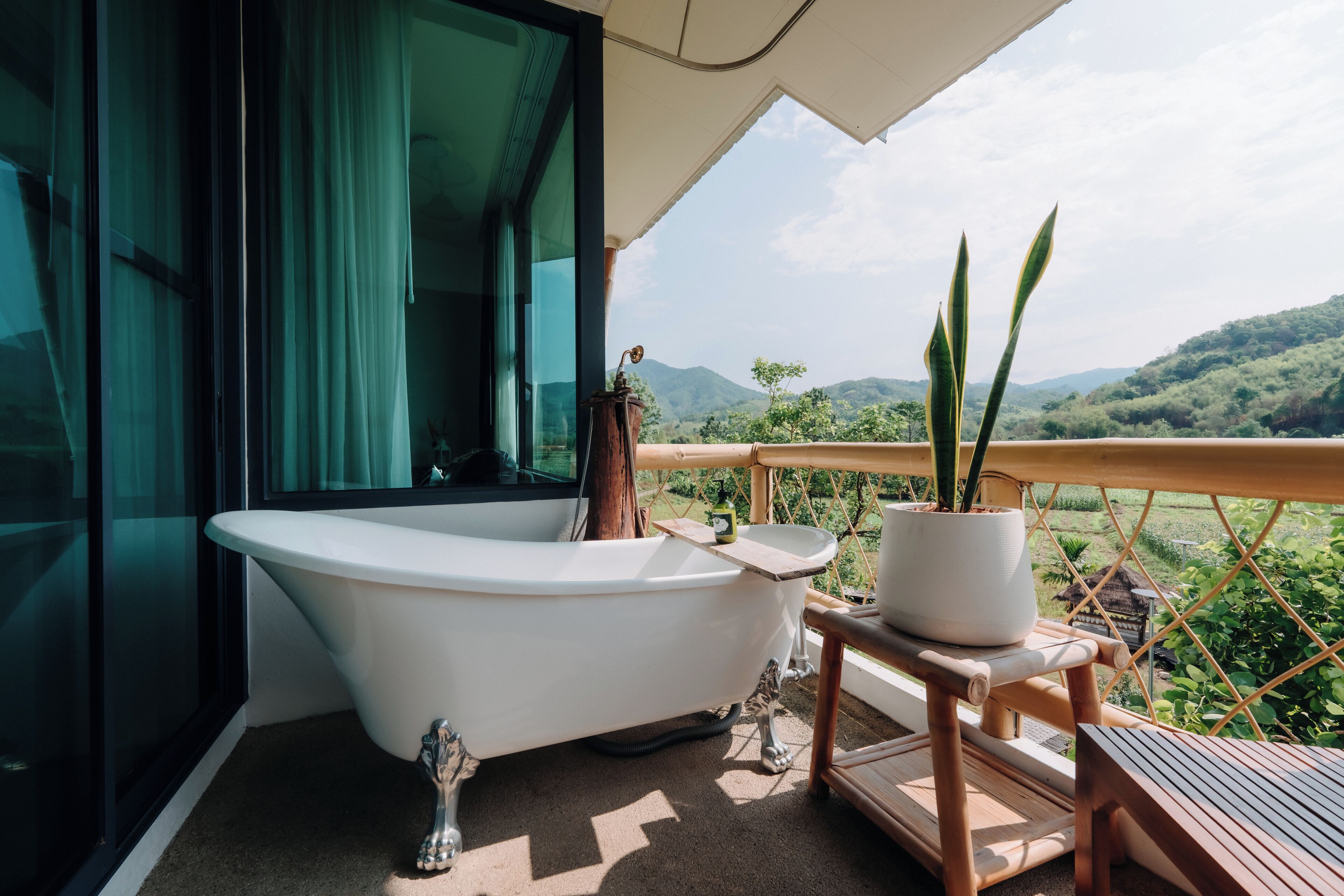 Sweet Farmer (King Bed) | Bathroom | Free toiletries, hair dryer, bathrobes, slippers
