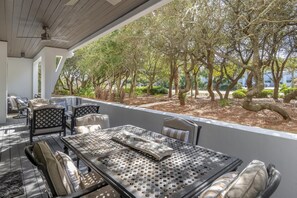 Outdoor dining - Holiday Stays Available! 30A Beaches! 3 Adult Bikes! Fitness Center and Sauna! (Seacrest)