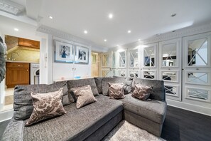 Smart TV - Hampstead Village (London)