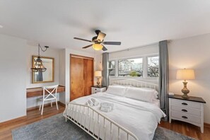 4 Schlafzimmer, Schreibtisch, WLAN, Bettwäsche