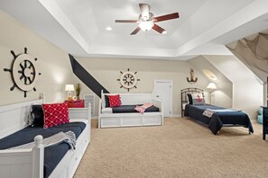 4 bedrooms, iron/ironing board, travel crib, free WiFi