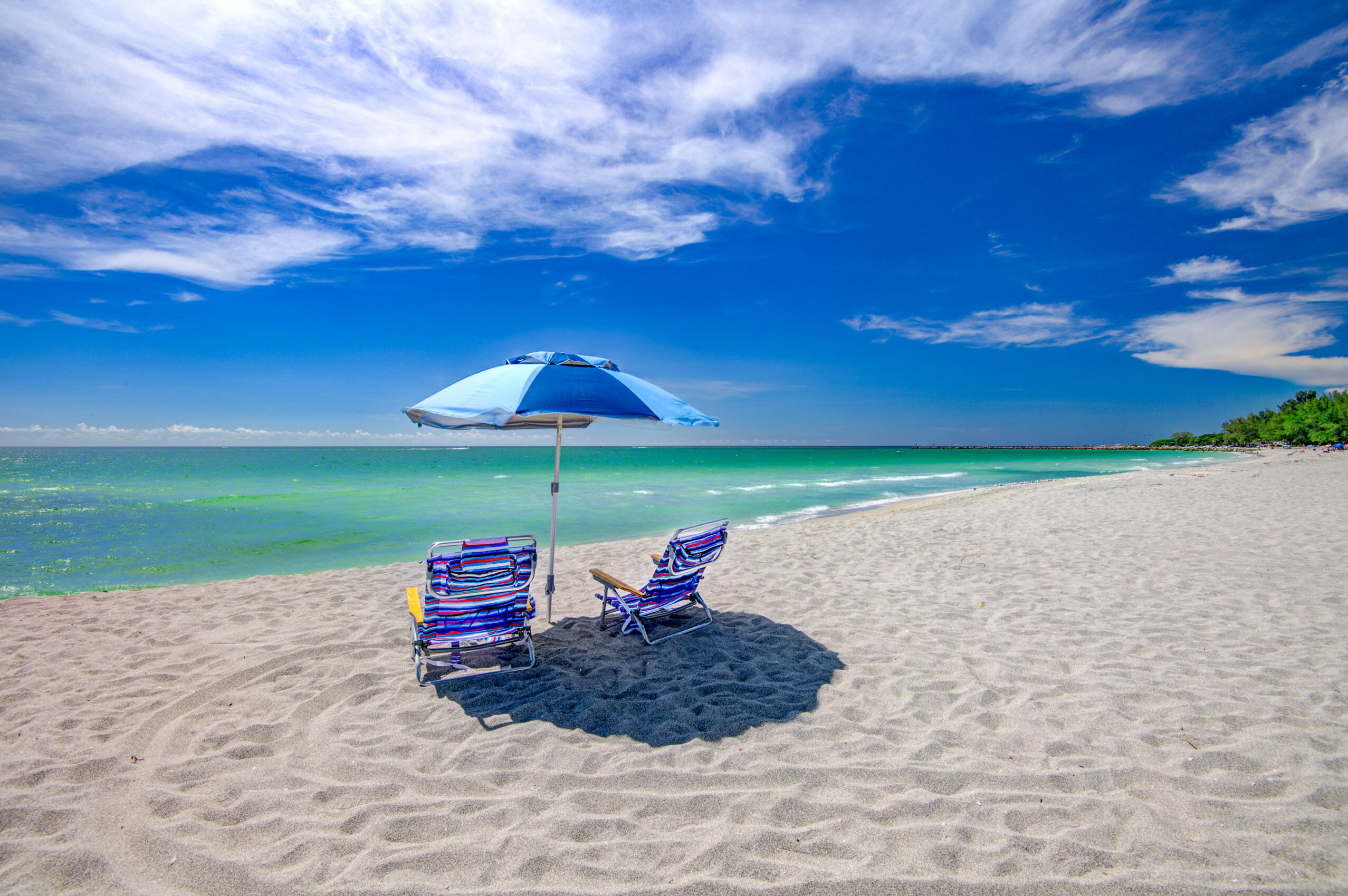 In Strandnähe, Liegestühle, Strandtücher
