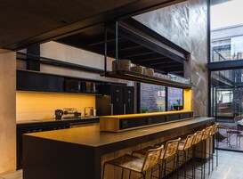 Full-size fridge, microwave, oven, stovetop